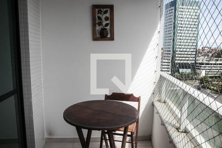 Sacada de apartamento para alugar com 1 quarto, 51m² em Caminho das Árvores, Salvador