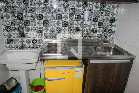 Cozinha e Área de Serviço de apartamento para alugar com 1 quarto, 51m² em Caminho das Árvores, Salvador