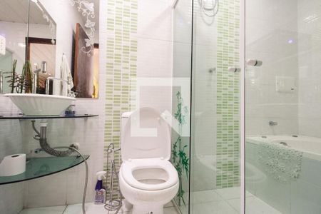 Casa para alugar com 520m², 4 quartos e 5 vagas Casa para alugar com 520m², 4 quartos e 5 vagasBanheiro 1