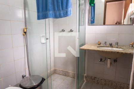 Casa de condomínio para alugar com 600m², 6 quartos e 3 vagas Casa de condomínio para alugar com 600m², 6 quartos e 3 vagasBanheiro da Suíte 3