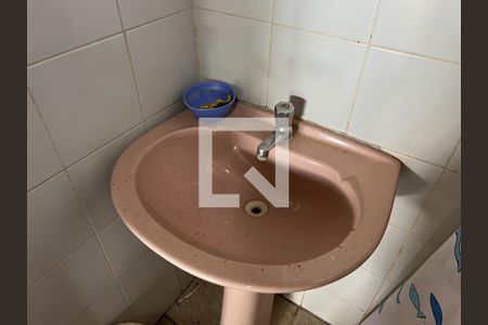 Casa de condomínio para alugar com 600m², 6 quartos e 3 vagas Casa de condomínio para alugar com 600m², 6 quartos e 3 vagasBanheiro de Serviço