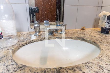 Casa de condomínio para alugar com 600m², 6 quartos e 3 vagas Casa de condomínio para alugar com 600m², 6 quartos e 3 vagasBanheiro da Suíte 1