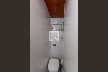 Lavabo de apartamento para alugar com 2 quartos, 60m² em São Lourenço, Niterói