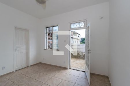 Sala de apartamento para alugar com 2 quartos, 75m² em Cordovil, Rio de Janeiro