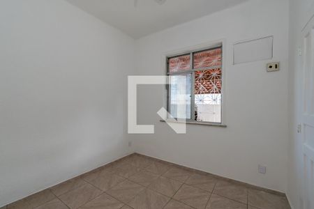 Quarto 1 de apartamento para alugar com 2 quartos, 75m² em Cordovil, Rio de Janeiro