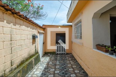 Entrada de casa à venda com 2 quartos, 200m² em João Pinheiro, Belo Horizonte