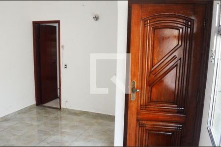 Sala de casa para alugar com 3 quartos, 119m² em Jardim Independencia, São Vicente