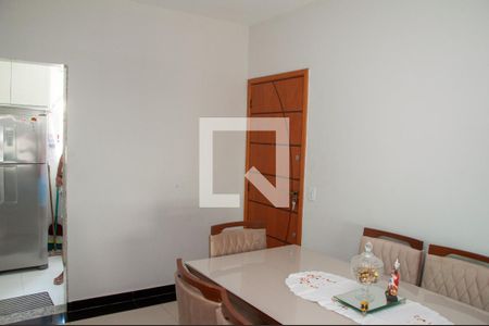 Sala de apartamento à venda com 2 quartos, 110m² em Cabral, Contagem