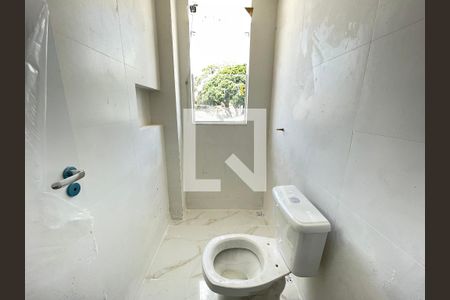 Banheiro de apartamento à venda com 2 quartos, 62m² em Copacabana, Belo Horizonte
