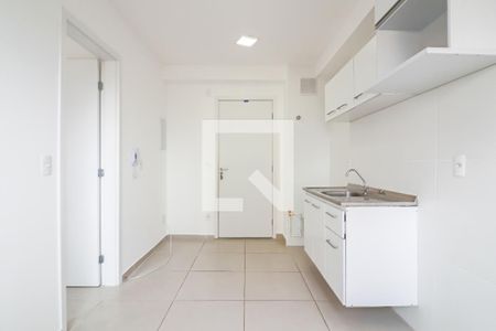 Sala / Cozinha de apartamento para alugar com 1 quarto, 25m² em Vila Butantã, São Paulo