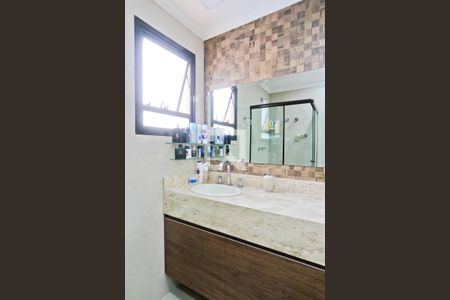 Apartamento para alugar com 287m², 3 quartos e 4 vagas Apartamento para alugar com 287m², 3 quartos e 4 vagasBanheiro da Suíte