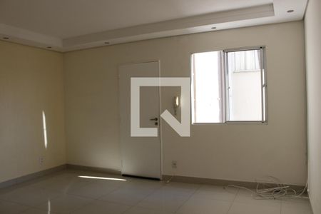 Sala de apartamento para alugar com 2 quartos, 64m² em Vila Industrial, Campinas