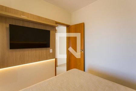 Suite de apartamento para alugar com 2 quartos, 52m² em Santa Mônica, Uberlândia