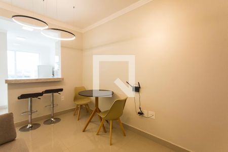 Sala de apartamento para alugar com 2 quartos, 52m² em Santa Mônica, Uberlândia