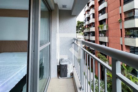 Sacada de kitnet/studio para alugar com 1 quarto, 21m² em Moema, São Paulo