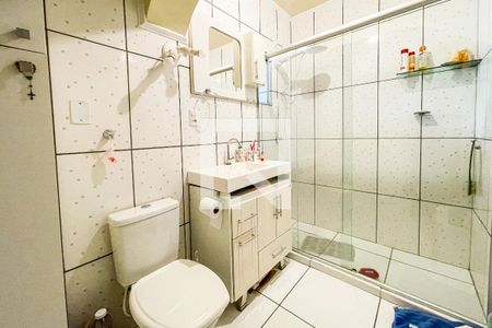 Banheiro de apartamento à venda com 1 quarto, 65m² em Morro do Espelho, São Leopoldo