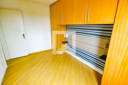 Quarto 1 - Armários de apartamento para alugar com 2 quartos, 58m² em Chácara Agrindus, Taboão da Serra