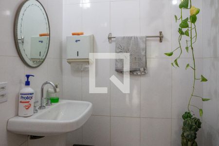 Lavabo de casa para alugar com 4 quartos, 433m² em Alto da Lapa, São Paulo