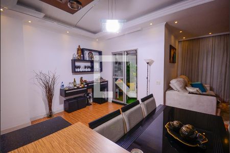 Apartamento à venda com 69m², 2 quartos e 1 vagaSala