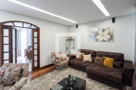 Casa à venda com 5 quartos, 523m² em Nova Floresta, Belo Horizonte