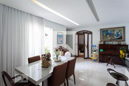 Casa à venda com 5 quartos, 523m² em Nova Floresta, Belo Horizonte