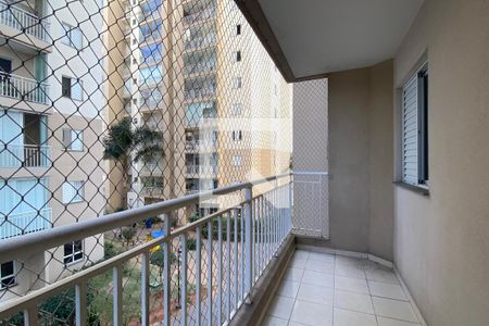 Varanda de apartamento à venda com 2 quartos, 72m² em Jardim Tupanci, Barueri