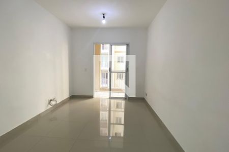 Sala de apartamento à venda com 2 quartos, 72m² em Jardim Tupanci, Barueri