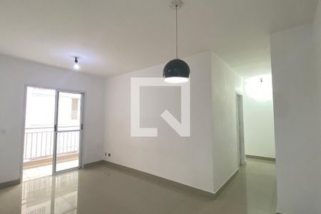 Sala de apartamento à venda com 2 quartos, 72m² em Jardim Tupanci, Barueri