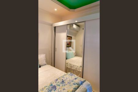 Quarto 1 de casa à venda com 3 quartos, 100m² em Irajá, Rio de Janeiro