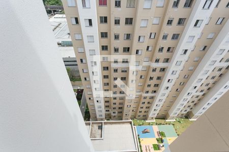 Sala vista de apartamento para alugar com 2 quartos, 45m² em Vila Plana, São Paulo