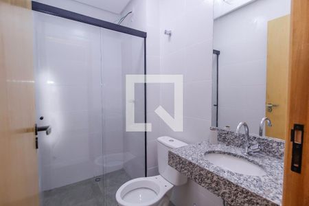 Banheiro de kitnet/studio para alugar com 1 quarto, 31m² em Parque da Vila Prudente, São Paulo