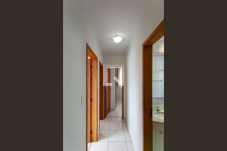 Corredor de apartamento para alugar com 3 quartos, 71m² em Bandeirantes (pampulha), Belo Horizonte