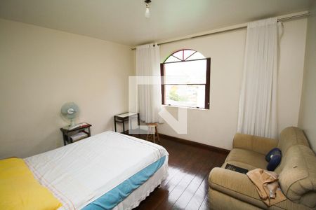 Casa à venda com 5 quartos, 360m² em Cachoeirinha, Belo Horizonte