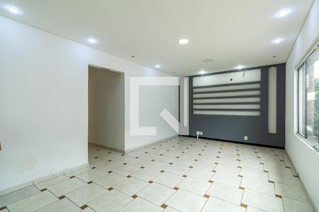 Sala de casa para alugar com 3 quartos, 300m² em Jardim Santa Mena, Guarulhos