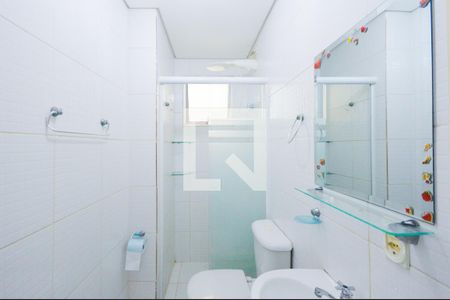 Banheiro de apartamento para alugar com 1 quarto, 57m² em República, São Paulo