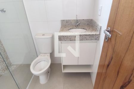 Banheiro  de apartamento para alugar com 1 quarto, 40m² em Vila Paulo Silas, São Paulo