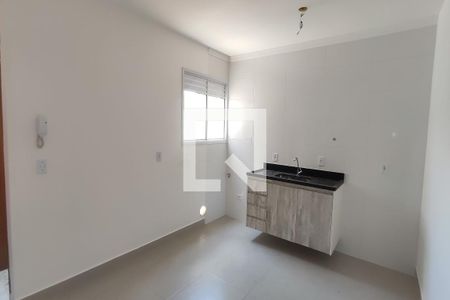 Sala/Cozinha de apartamento para alugar com 1 quarto, 40m² em Vila Paulo Silas, São Paulo