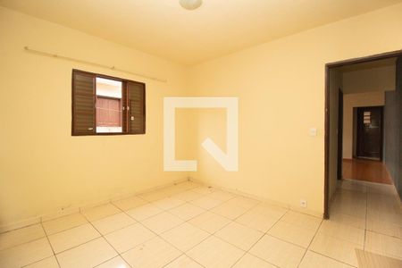 Quarto 2 de casa para alugar com 2 quartos, 60m² em Vila Cavaton, São Paulo