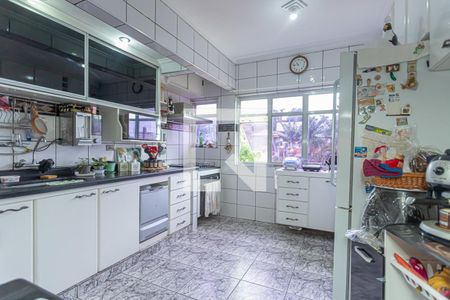 Casa para alugar com 600m², 4 quartos e 15 vagas Casa para alugar com 600m², 4 quartos e 15 vagasCozinha