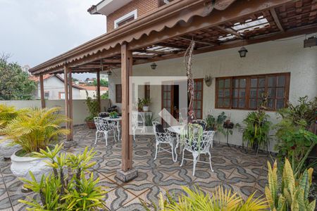 Casa para alugar com 600m², 4 quartos e 15 vagas Casa para alugar com 600m², 4 quartos e 15 vagasVaranda da sala