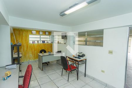 Casa para alugar com 600m², 4 quartos e 15 vagas Casa para alugar com 600m², 4 quartos e 15 vagasEscritório