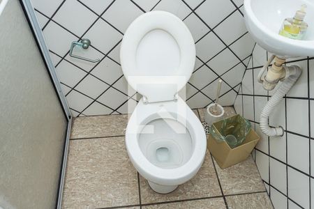 Casa para alugar com 600m², 4 quartos e 15 vagas Casa para alugar com 600m², 4 quartos e 15 vagasBanheiro piscina