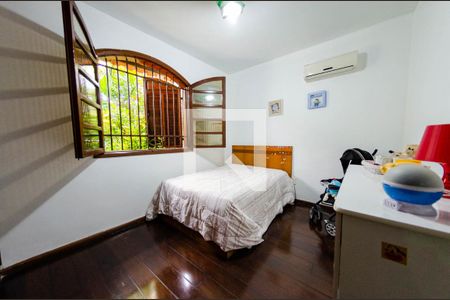Quarto 1 de casa à venda com 3 quartos, 382m² em João Pinheiro, Belo Horizonte