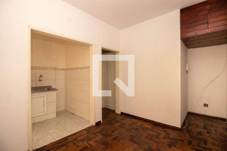 Sala de apartamento para alugar com 1 quarto, 43m² em Petrópolis, Porto Alegre