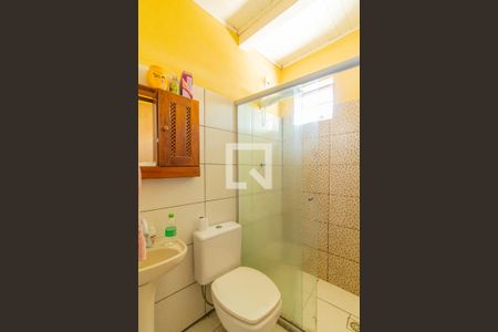 Banheiro da Suíte 1 de casa para alugar com 4 quartos, 170m² em Vila Nova, Porto Alegre