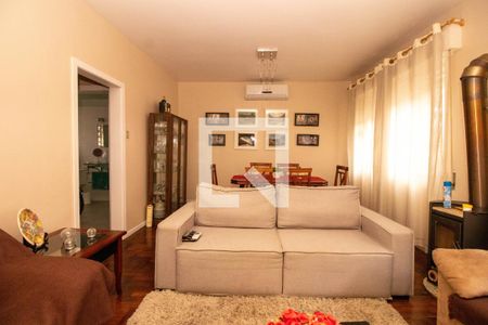Sala de casa à venda com 3 quartos, 400m² em Passo D&#8217;areia, Porto Alegre