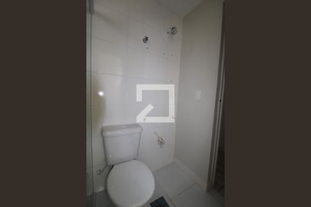 Banheiro de kitnet/studio para alugar com 1 quarto, 45m² em Centro, Campinas