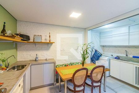 Casa à venda com 3 quartos, 150m² em Pinheiros, São Paulo