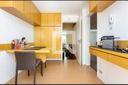 Apartamento à venda com 3 quartos, 240m² em Morro dos Ingleses, São Paulo