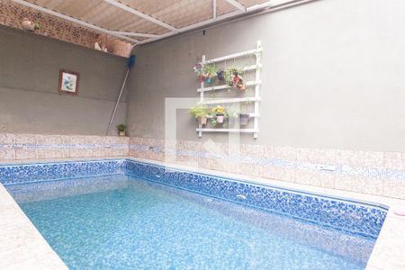 Casa à venda com 440m², 5 quartos e 4 vagas Casa à venda com 440m², 5 quartos e 4 vagasPiscina